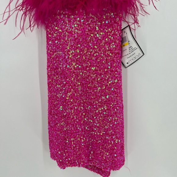 B DARLIN Feathered & Sequined Bodycon Dress Medium - Picture 7 of 15